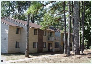 Pineview Landing in Talladega, AL - Building Photo - Building Photo