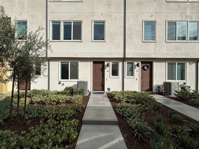 property at 5465 Seacliff Pl