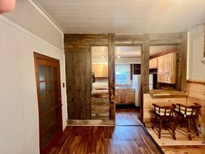 933 10th Ave in Helena, MT - Building Photo - Building Photo