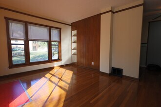 2623 Terrace Rd, Unit 2623 Terrace Road in Des Moines, IA - Building Photo - Building Photo