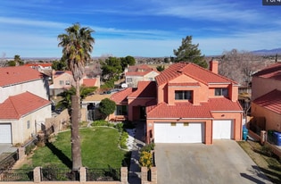 38238 La Loma Ave in Palmdale, CA - Building Photo