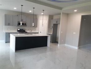 1121 Austin St in Rosenberg, TX - Building Photo - Building Photo