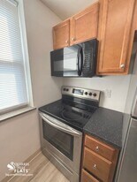 5710 Phillips Ave, Unit A16 in Pittsburgh, PA - Building Photo