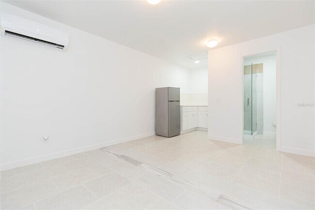 118 W Sligh Ave-Unit -A in Tampa, FL - Building Photo - Building Photo