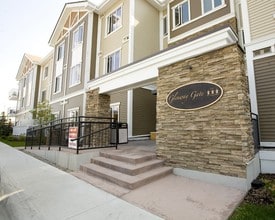 Glenway Gate in Calgary, AB - Building Photo - Building Photo