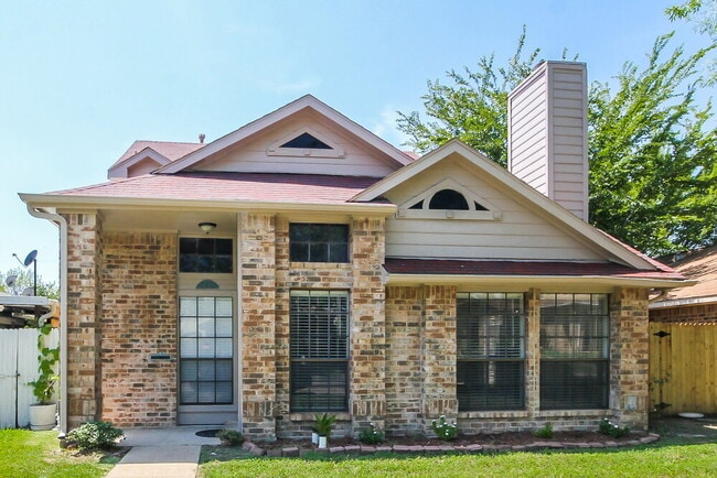 property at 635 Las Brisas Dr