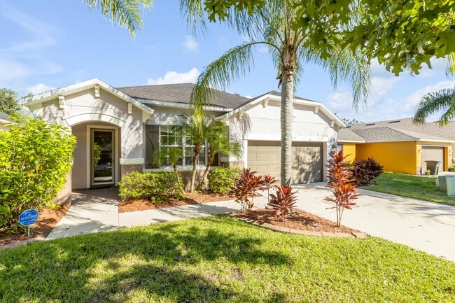 627 Aeolian Dr in New Smyrna Beach, FL - Building Photo - Building Photo