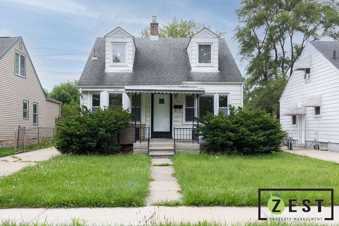 19366 Woodside St in Harper Woods, MI - Building Photo