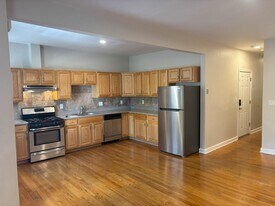137 Intervale St in Dorchester, MA - Building Photo