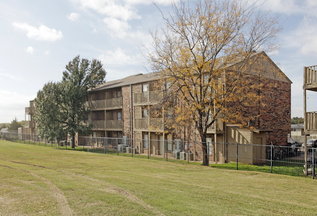 Elkhorn Apartments in Oklahoma City, OK - Foto de edificio - Building Photo
