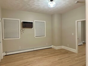 479 Sumner St, Unit 1 in Boston, MA - Building Photo - Building Photo