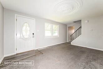 705 Churchill Ave in Pittsburgh, PA - Building Photo - Building Photo