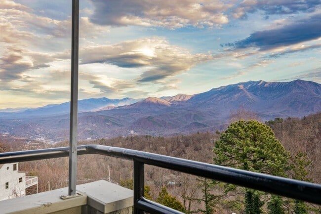 property at 1260 Ski View Dr