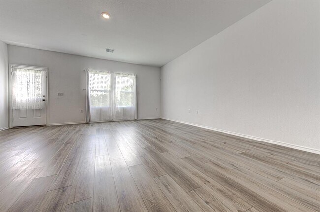2704 Shimsham Dr in Pflugerville, TX - Building Photo - Building Photo