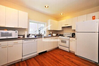 48 Kent St in Brookline, MA - Building Photo - Building Photo