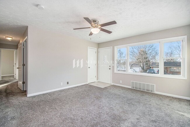 7814 Pasadena Ave in Omaha, NE - Building Photo - Building Photo
