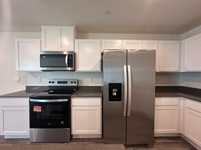 4925 Fern Mesa Ave in Las Vegas, NV - Building Photo - Building Photo