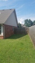 3003 SW Briar Creek Ave in Bentonville, AR - Foto de edificio - Building Photo