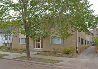 1608 N Warren Ave in Milwaukee, WI - Building Photo - Building Photo