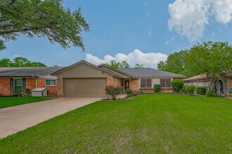 2027 Briar Ridge Dr in Rosenberg, TX - Building Photo - Building Photo