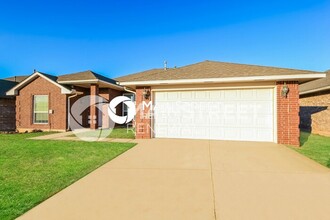 2303 Blue Jay Dr in Edmond, OK - Building Photo - Building Photo