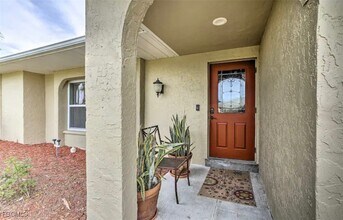 2806 SW 38th Terrace in Cape Coral, FL - Building Photo - Building Photo
