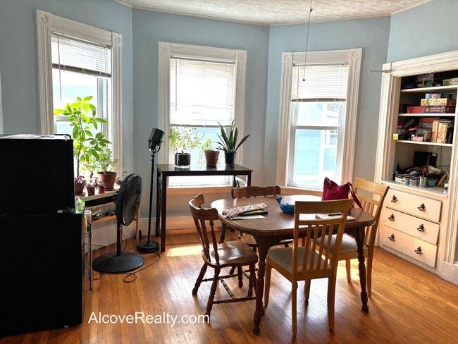 36 Foskett St, Unit 2