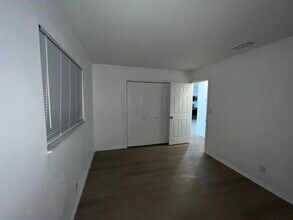 2114 Garfield St, Unit 2114 in Hollywood, FL - Foto de edificio - Building Photo