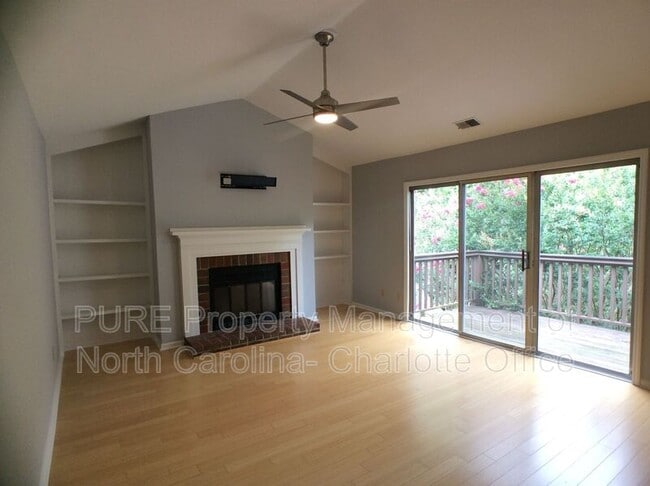 property at 3302 Selwyn Farms Ln
