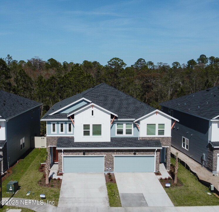 10065 Element Rd in Jacksonville, FL - Building Photo