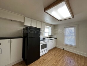 537 1/2 Bucklin St in La Salle, IL - Building Photo - Building Photo