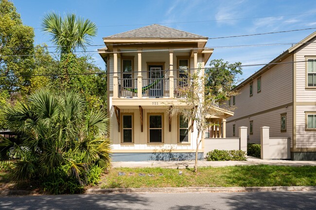property at 721 NW 10th St