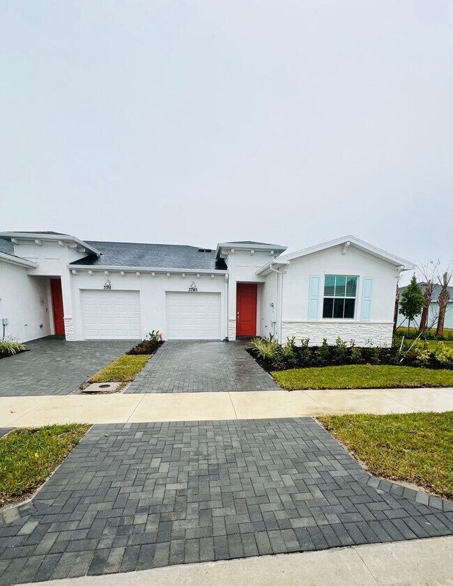 3745 Spanish Cedar Place in Fort Pierce, FL - Building Photo - Building Photo