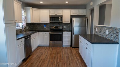 6 Reno Ct in Barnegat Township, NJ - Building Photo - Building Photo