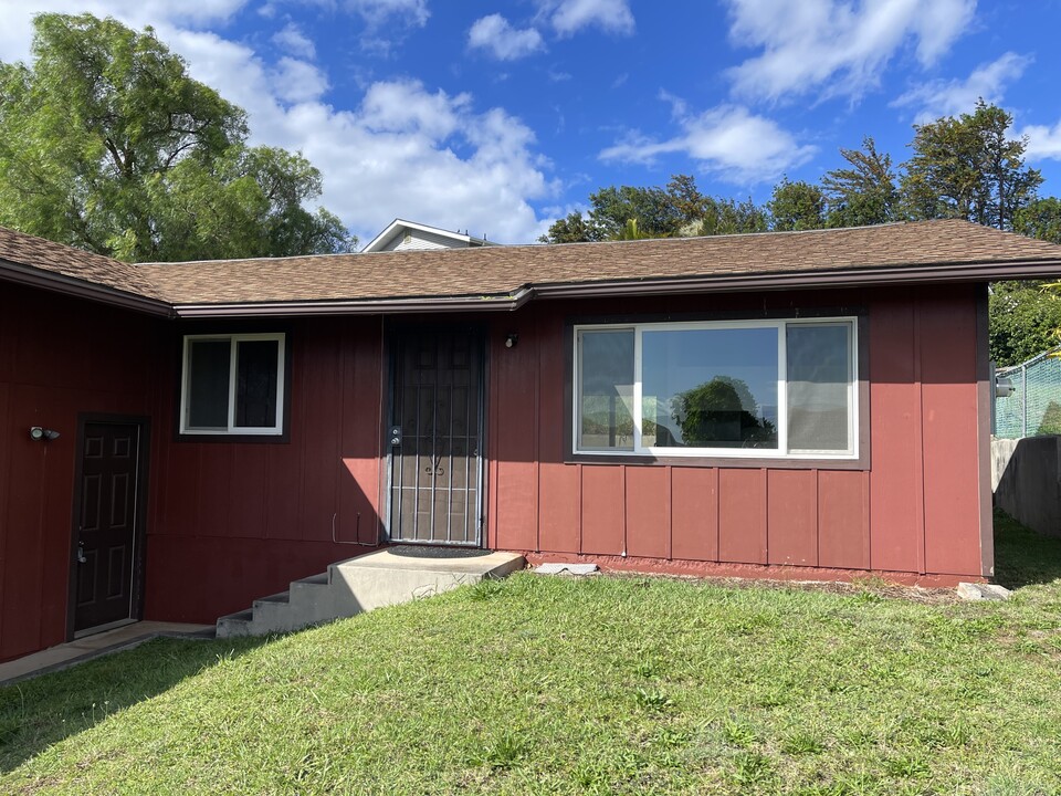 1095 Maohu St in Makawao, HI - Building Photo