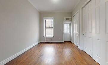 East 25th Street in New York, NY - Building Photo - Building Photo