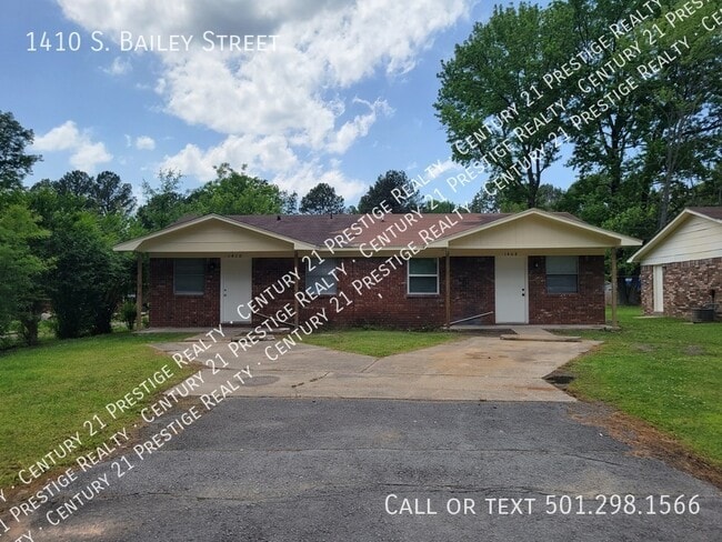 property at 1410 S Bailey St