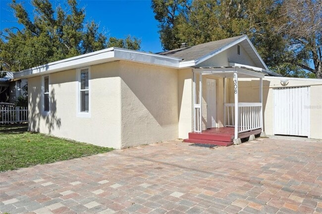 1308 E Sligh Ave in Tampa, FL - Building Photo - Building Photo