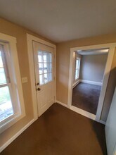 215 Madison St, Unit Unit B in Fitchburg, MA - Building Photo - Building Photo