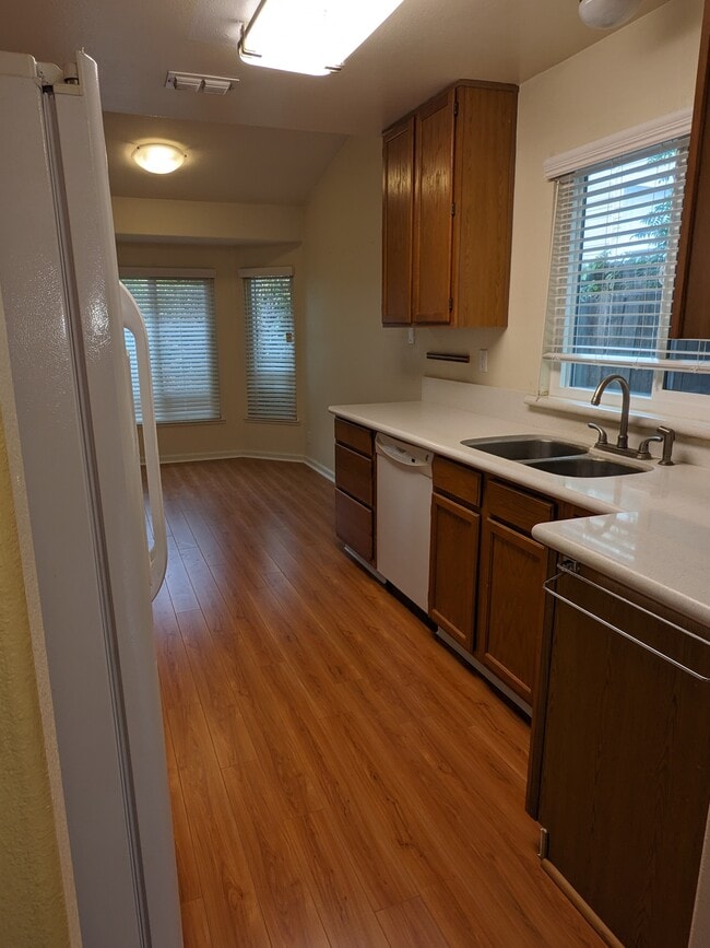 224 Berry Oak Ct in Rio Linda, CA - Building Photo - Building Photo