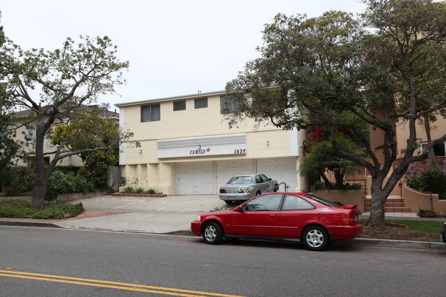 1037 11th St in Santa Monica, CA - Building Photo - Building Photo