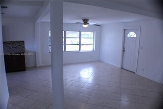 4133 SW 52nd St-Unit -1 in Fort Lauderdale, FL - Building Photo - Building Photo