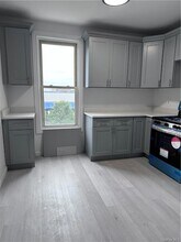 1546 Silver St, Unit 2 in Bronx, NY - Building Photo - Building Photo