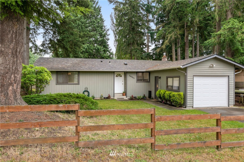 26842 Weaver Ave NW in Poulsbo, WA - Building Photo