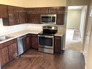 531 Germaine Ln, Unit 02 in Elk Grove Village, IL - Foto de edificio - Building Photo