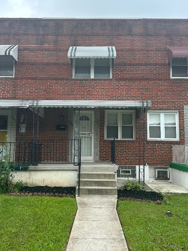 property at 6944 Glenheights Rd