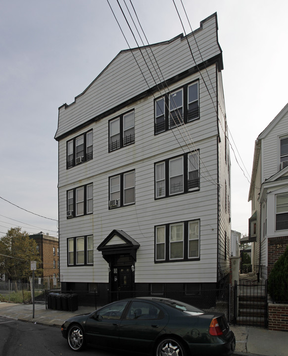 30-32 Randolph Ave in Jersey City, NJ - Building Photo