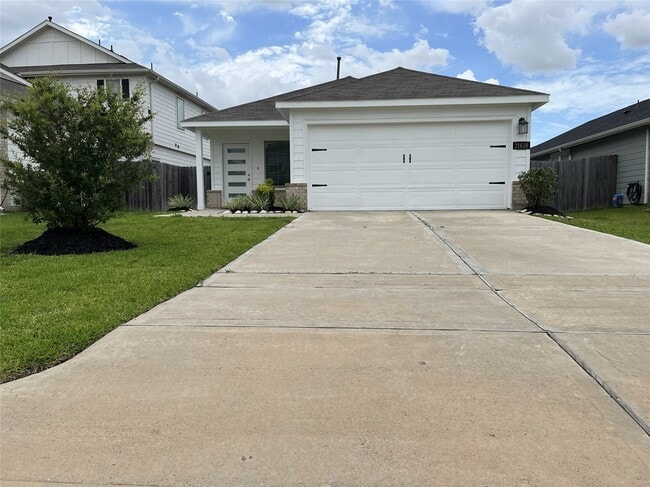 21618 Lemon Beebrush Ln