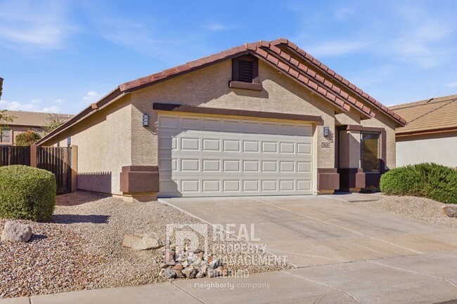 2420 W Blue Sky Dr in Phoenix, AZ - Building Photo - Building Photo