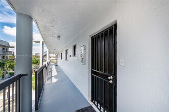 5300 W 21st Ct in Hialeah, FL - Building Photo - Building Photo